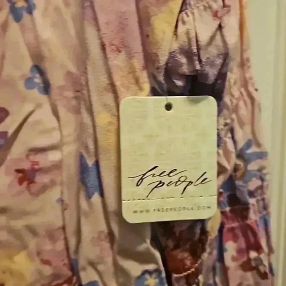 Free People - Picture 6 of 11